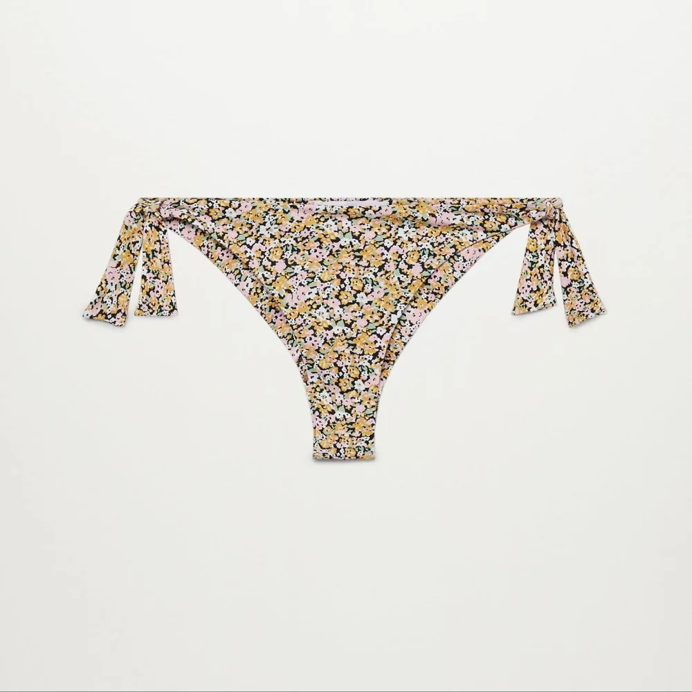 🐡MANGO BRAND NEW FLORAL BIKINI BOTTOM SIZE M